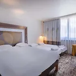 Отель Novotel 4*