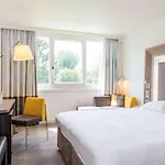 Отель Novotel Ле-Ман