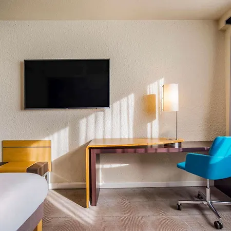 Novotel Hotel 4*