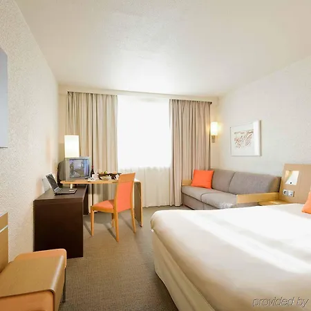 Novotel فندق لو مان